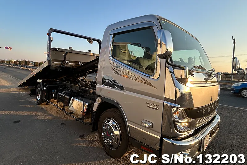 Mitsubishi / Canter 2022