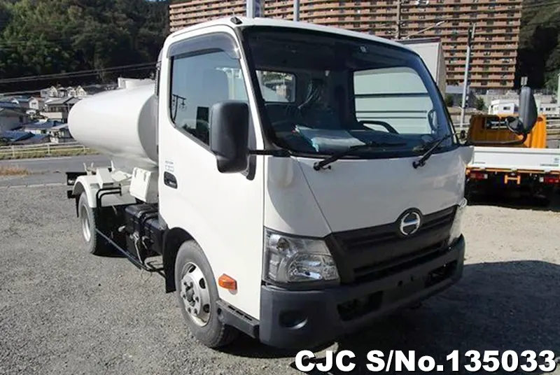 Hino / Dutro 2016