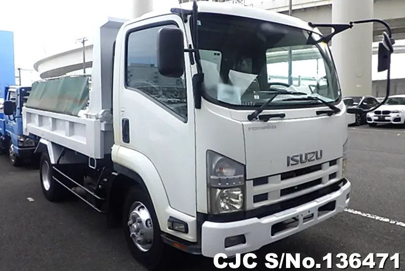 Isuzu / Forward 2011