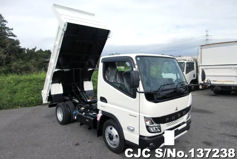 Mitsubishi / Canter 2025