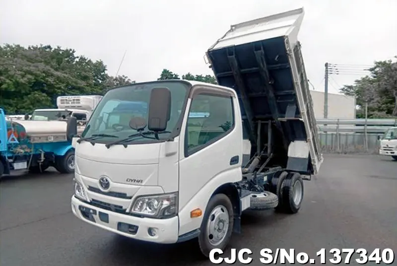 Toyota / Dyna 2023