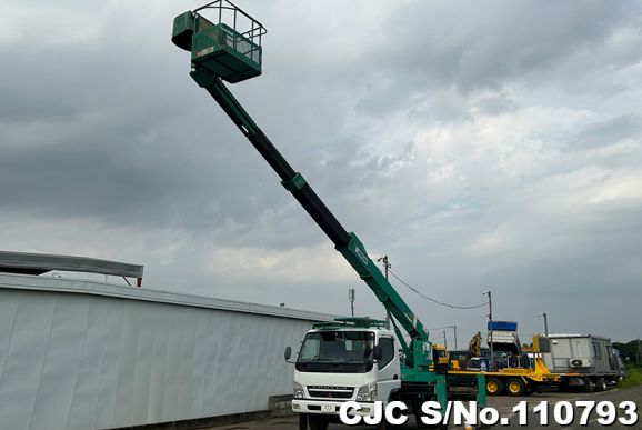 Mitsubishi Canter in White for Sale Image 17
